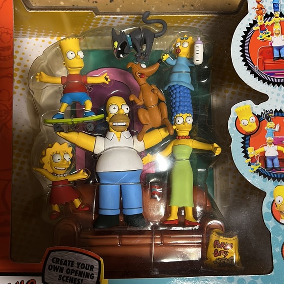 Brand New Simpsons Couch Gag Deluxe Boxed Set - Picture 5 of 5